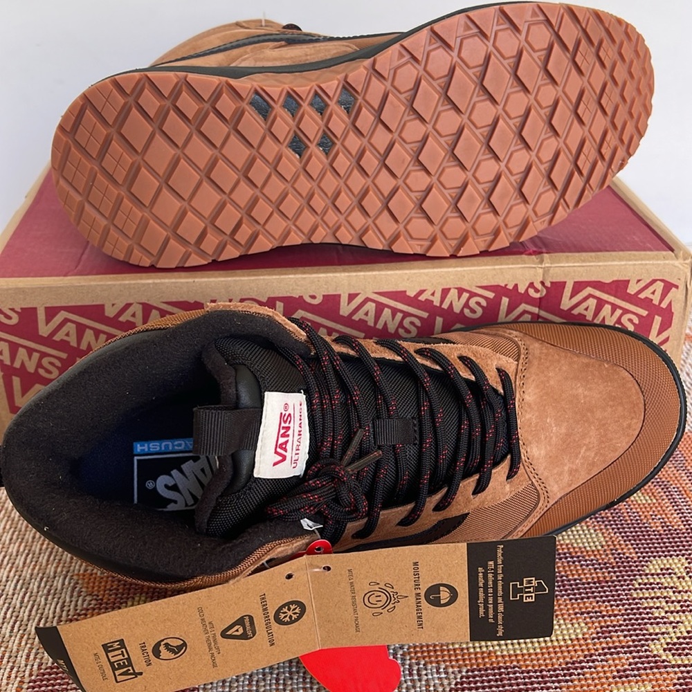 Vans WMNS Ultrarange Exo
Glazed Ginger
VN0A5KS5N1Z
Boots Sneakers - Picture 4 of 16